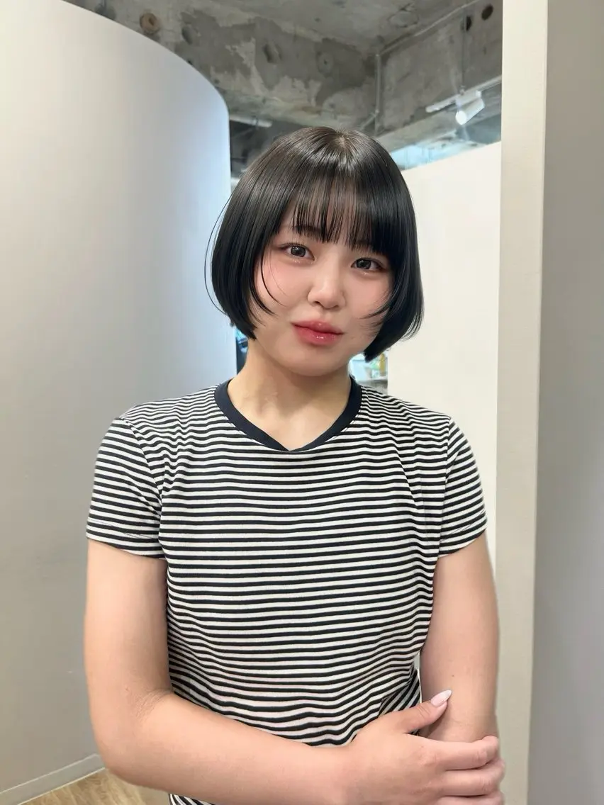 ショート カラー 透明感カラー ボブ 顔周りカット レイヤーカット カノエ大濠店 / AMIのヘアスタイル