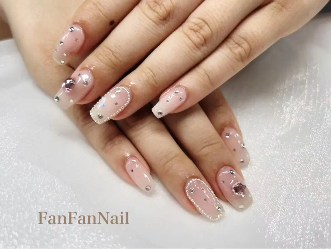 ネイル FanFan 長さ出し専門のネイルデザイン