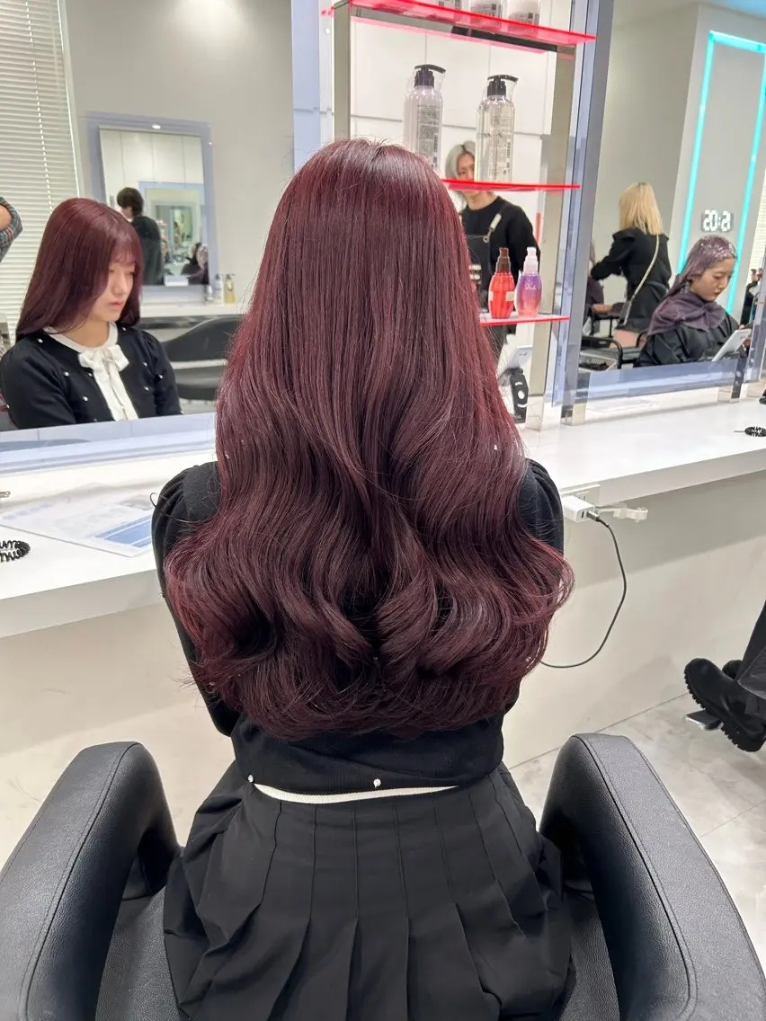 ロング 暖色系ハイトーン♡ mioriのヘアスタイル