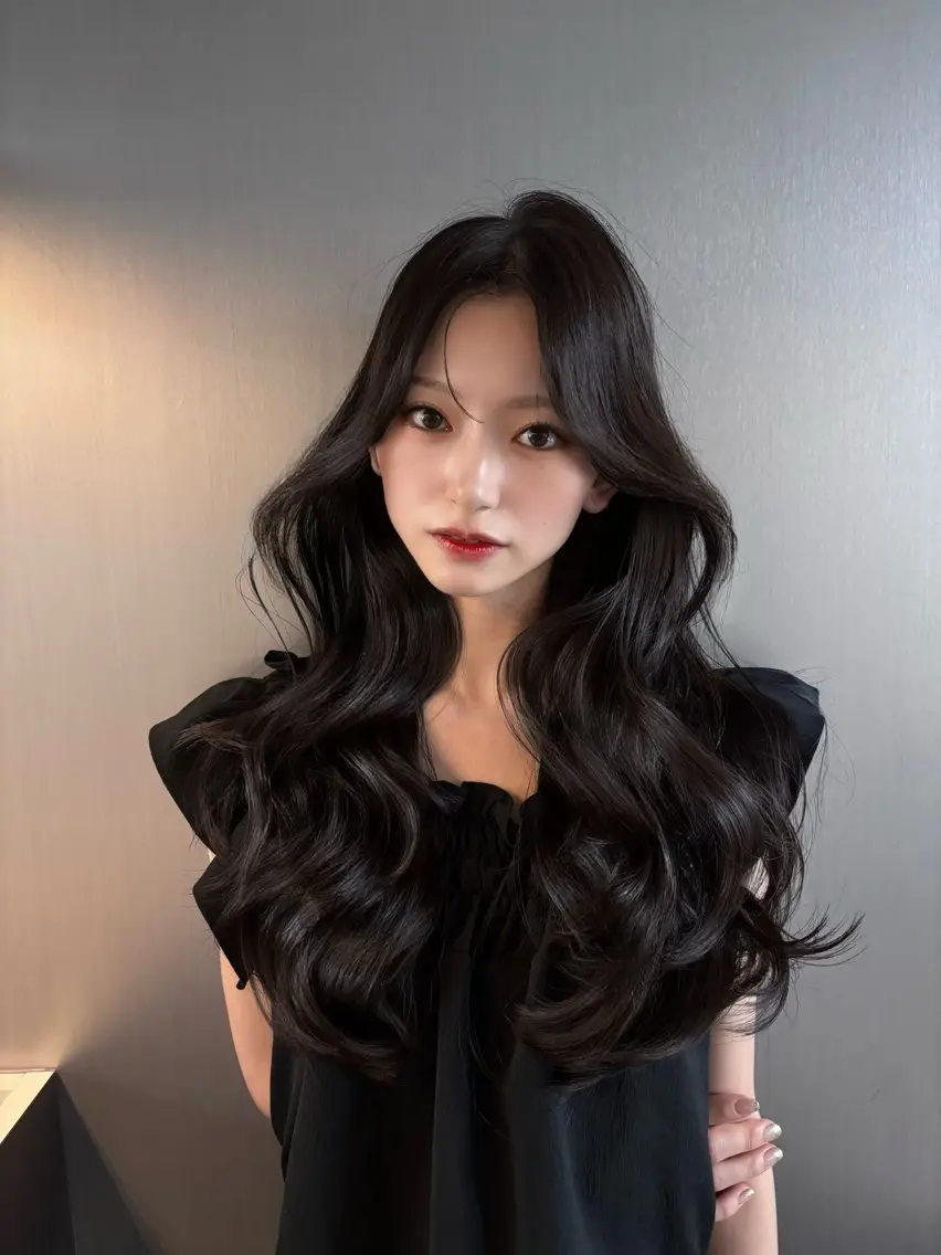 ロング カラー グレージュ 韓国風ヘア レイヤーカット カット ヘアカラー トリートメント 暗髪、透明感 レイヤー指名No.1のヘアスタイル
