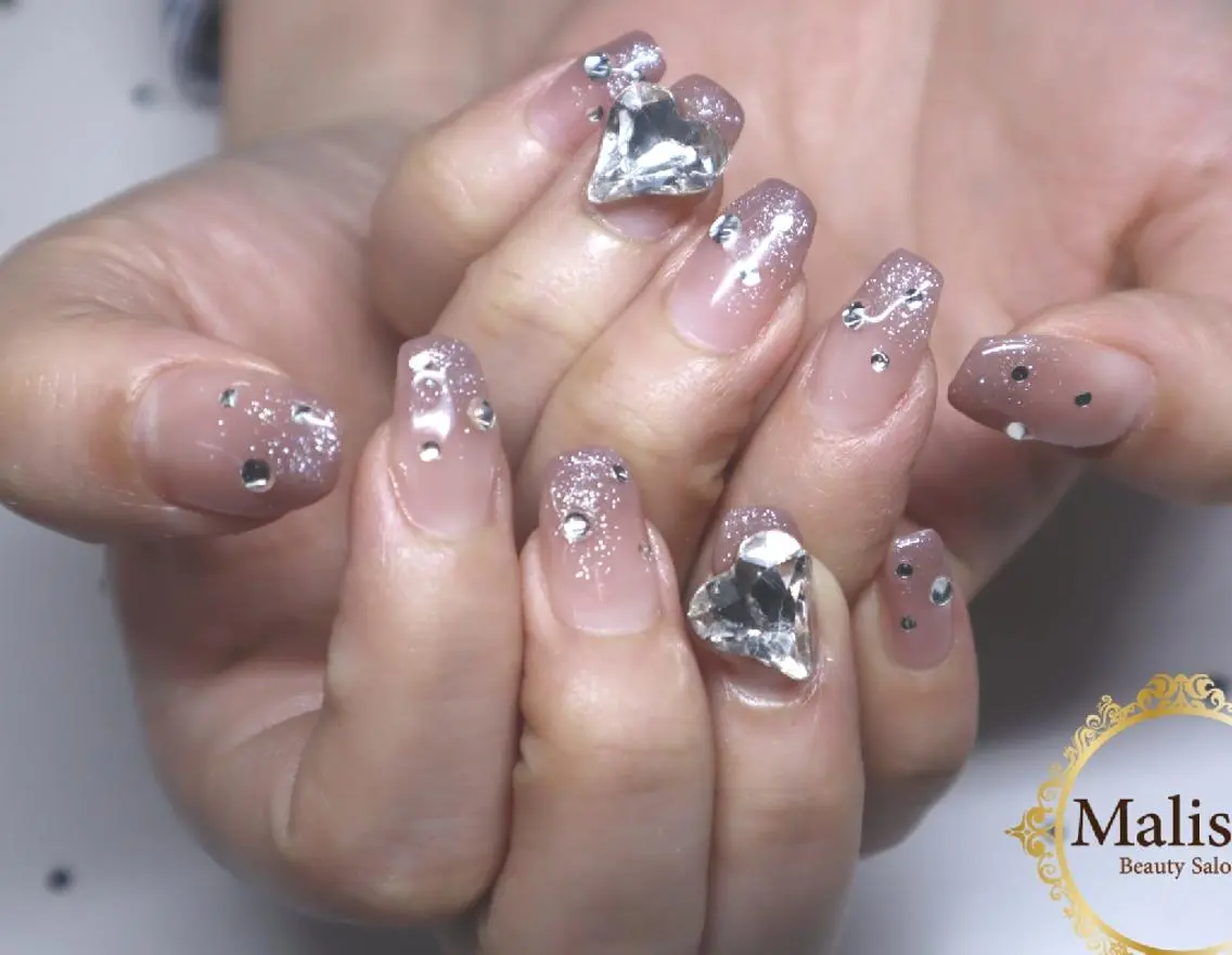 ネイル ジェルネイル グラデーション ハート キラキラネイル パラジェル Malissa　 スカルプ&深爪歓迎◎のネイルデザイン