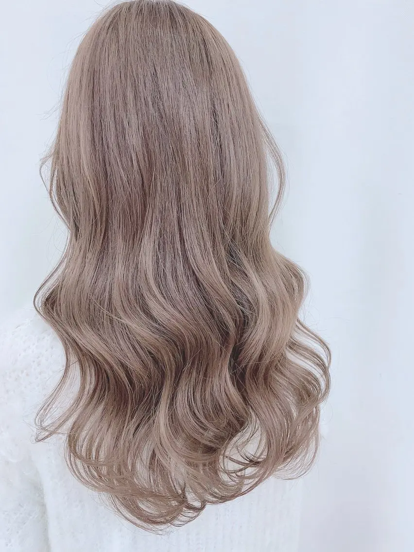 ロング カラー 小林 楓香のヘアスタイル
