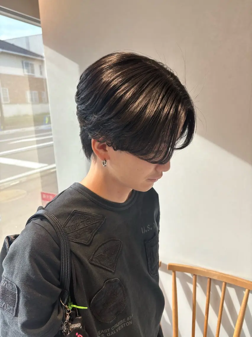ショート カット 渡辺 健太郎のヘアスタイル