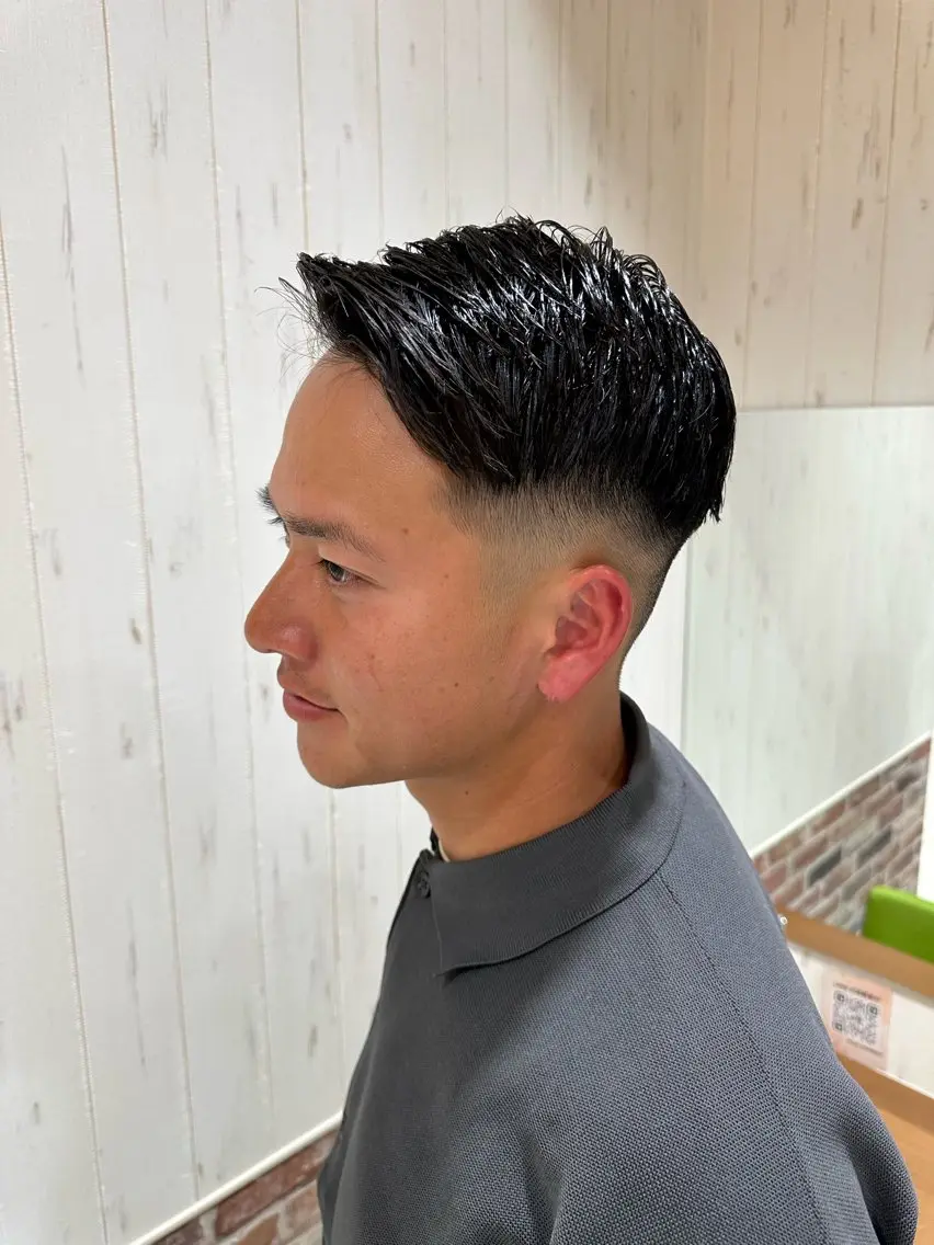 ショート メンズ ダウンパーマ メンズ韓国風 マッシュ メンズパーマ メンズベリーショート カット 中嶋 紘夢のヘアスタイル