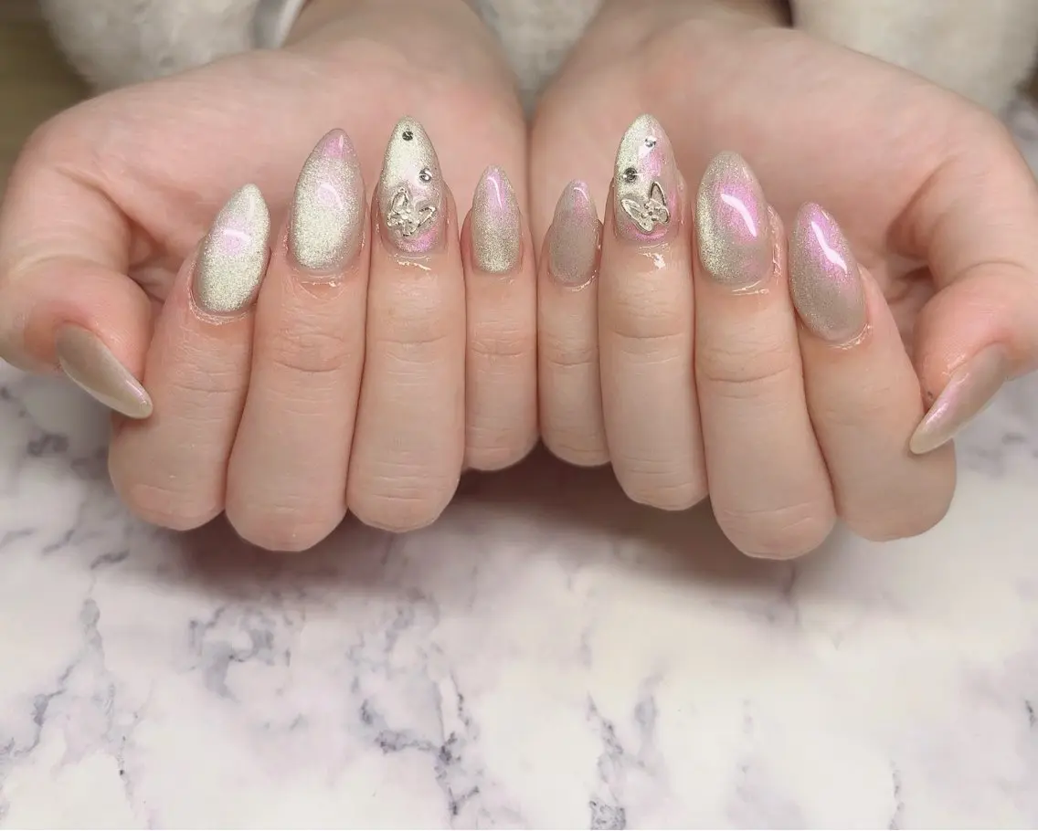ネイル ストーンネイル ハンドネイル Nail_by N1のネイルデザイン