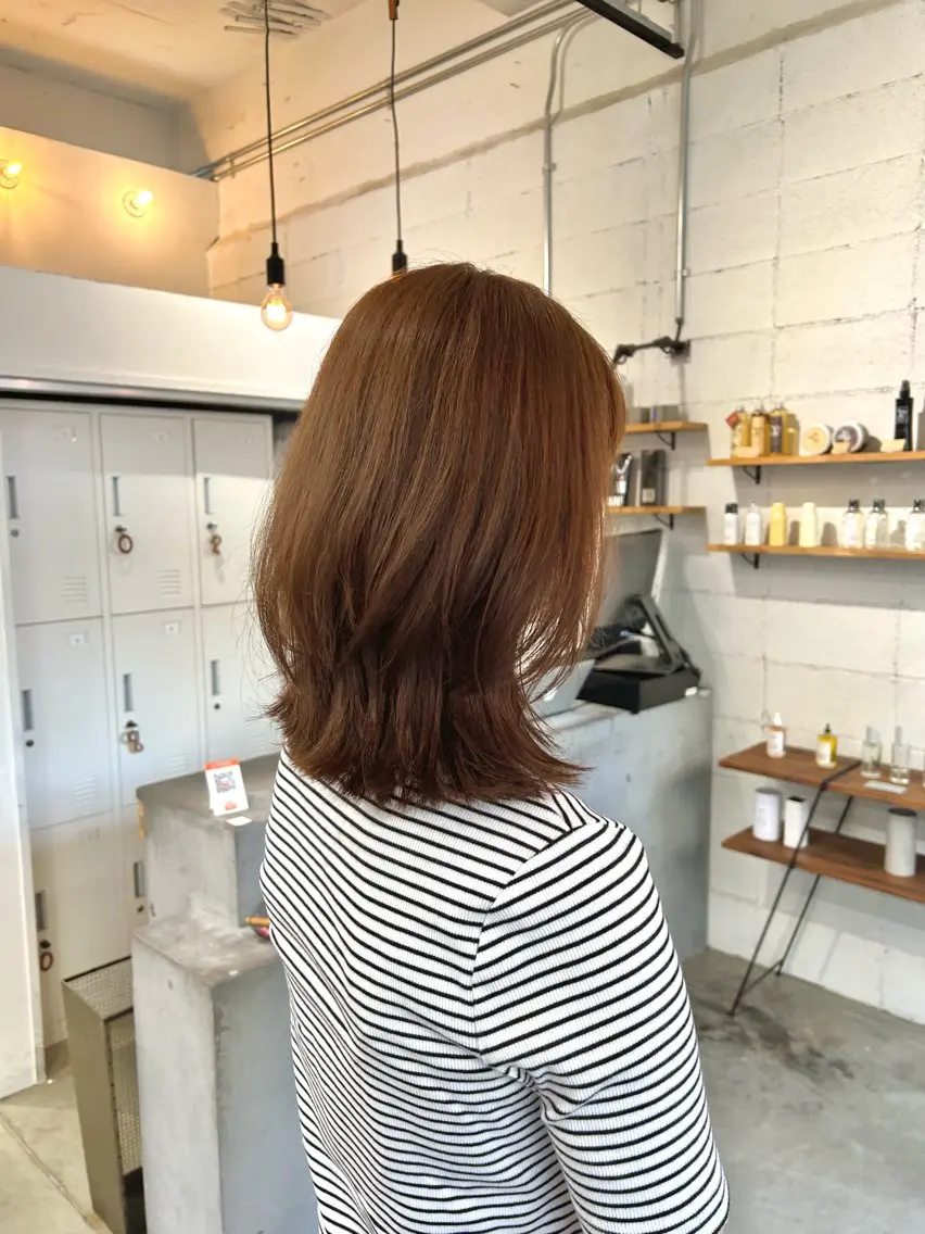ミディアム ミディアムレイヤー レイヤーカット 1回で綺麗になる 髪質改善 小山光のヘアスタイル