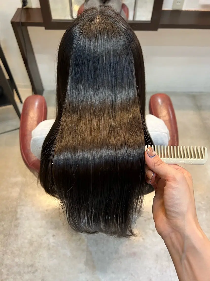 ロング 縮毛矯正 吉岡 なみのヘアスタイル