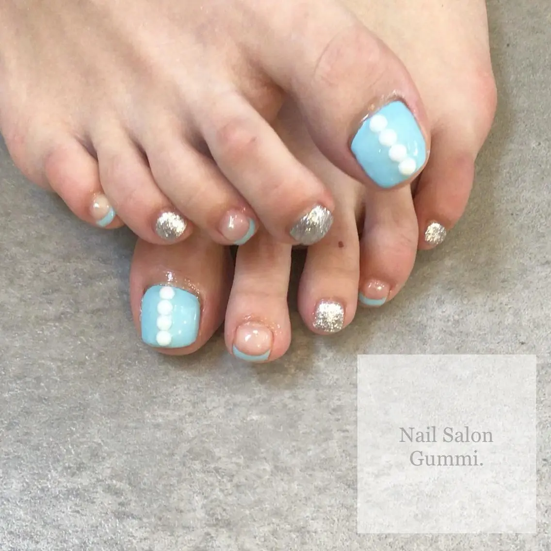 ネイル キラキラネイル 韓国ネイル ラメ(グリッター) 水色 ミラーネイル Nail Salon Gummi.のネイルデザイン