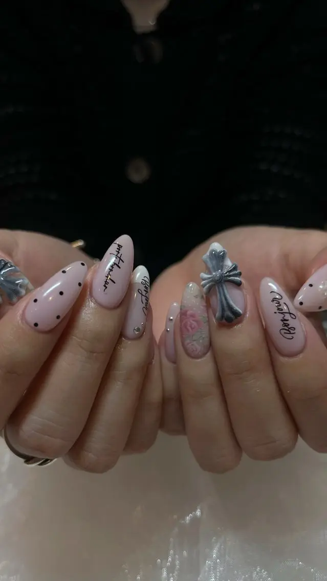 ネイル ハンドネイル prunelle .のネイルデザイン