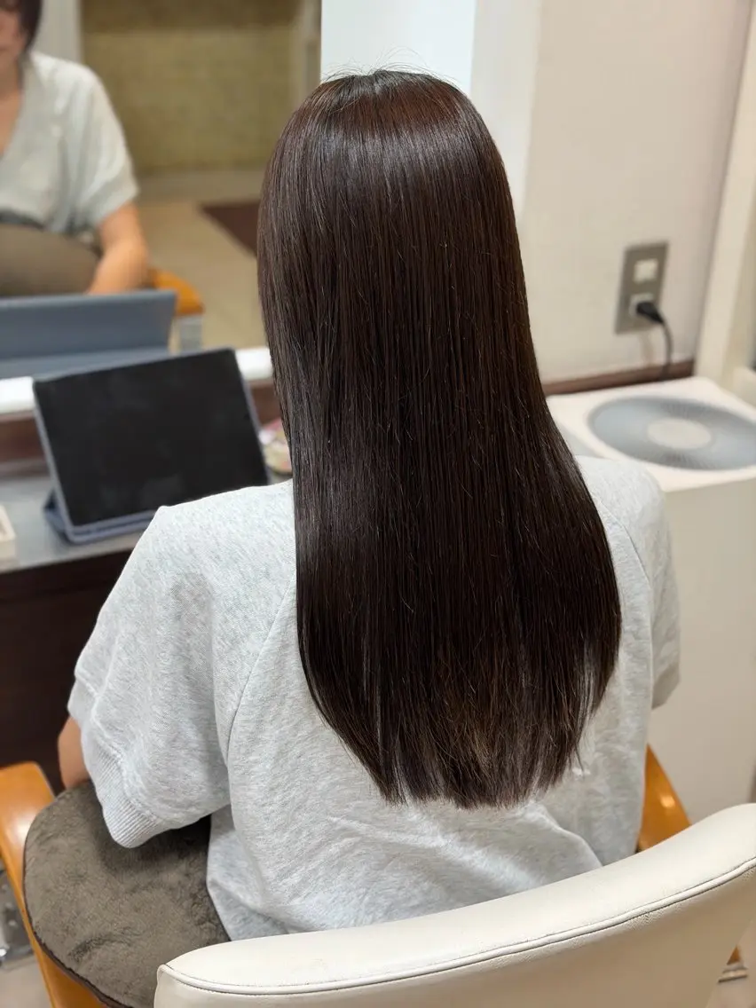 ロング moe 美髪矯正 ストレートのヘアスタイル