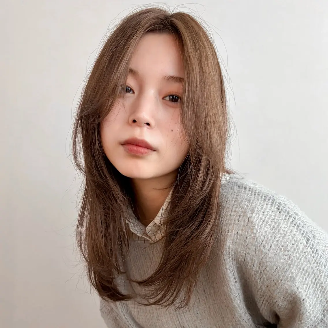 ロング カット まほ/レイヤーカット 🍒🤍透明感カラーのヘアスタイル