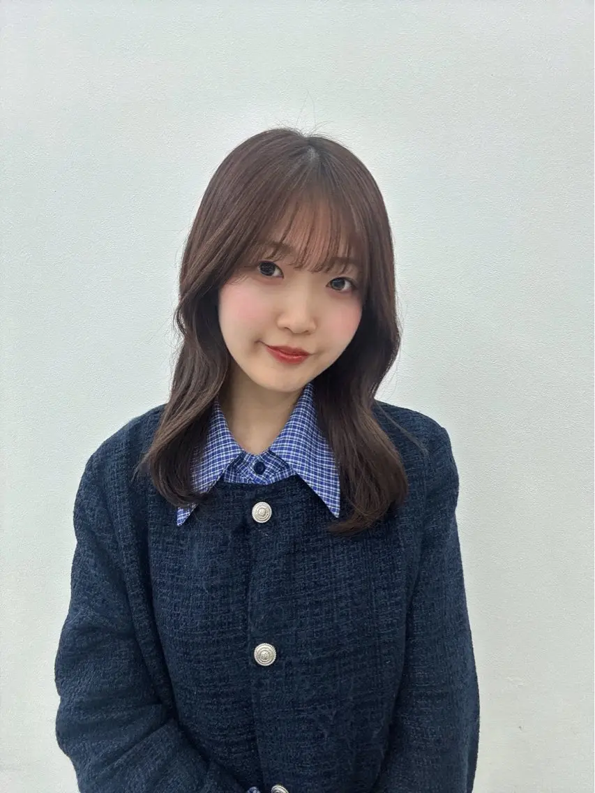 ミディアム カラー 藍斗│モテ透明感× 顔周りレイヤー🫧のヘアスタイル