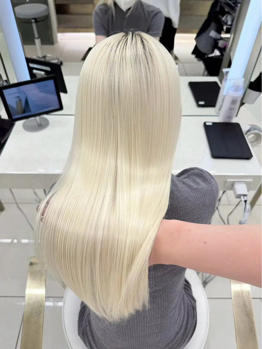 セミロング 高村 旭加のヘアスタイル