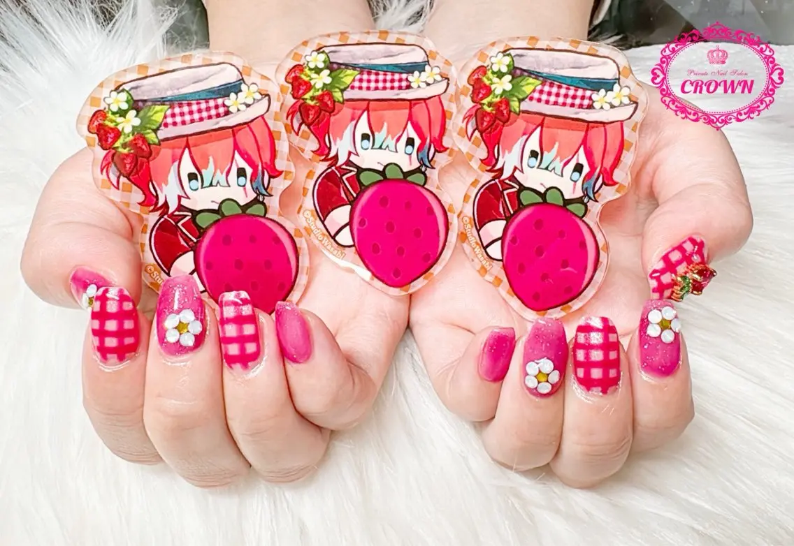 ネイル CROWN プライベートサロンのネイルデザイン