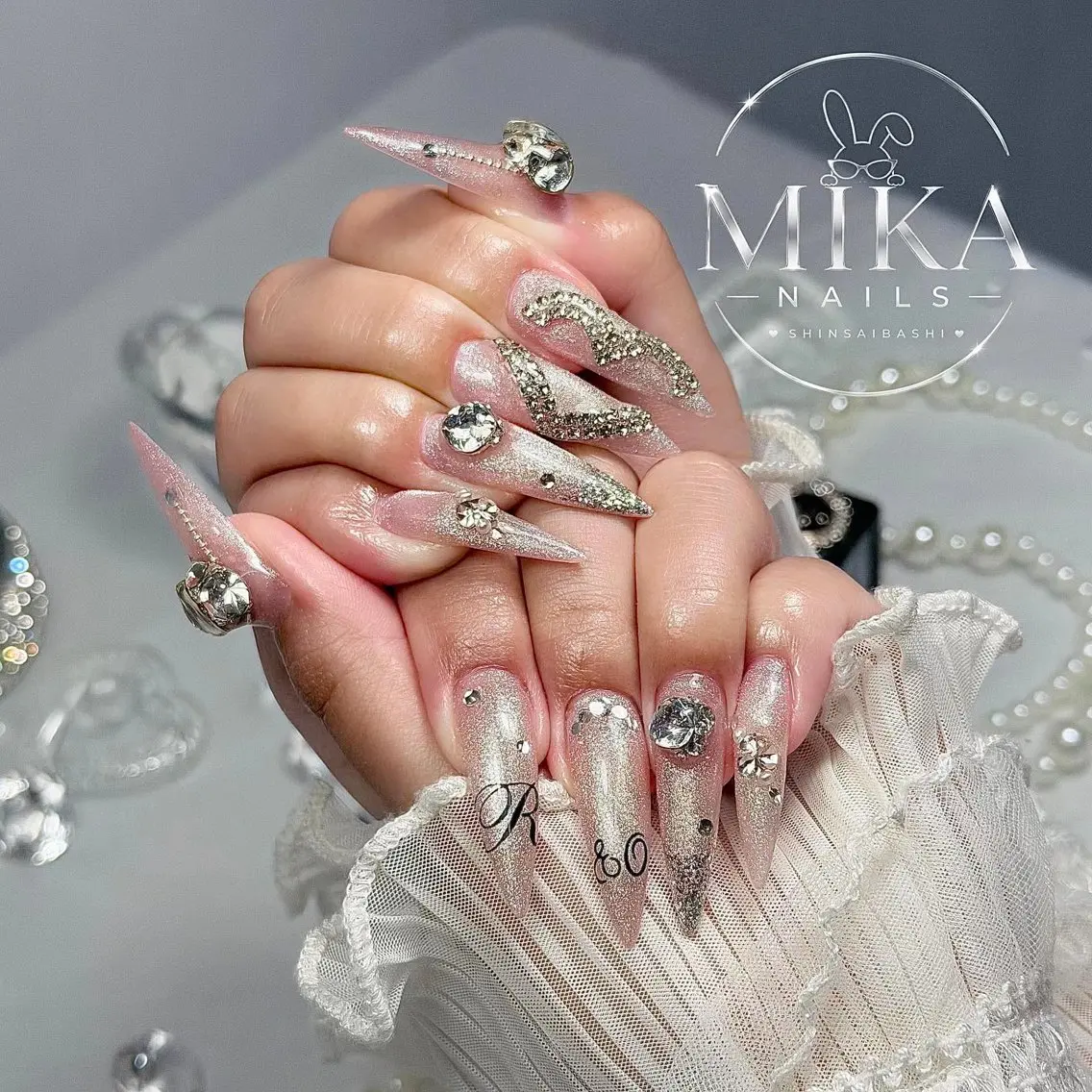 ネイル アートネイル チークネイル ドット フットネイル フレンチネイル ハンドネイル フットネイル 🌱Rina🎀 Mikaのネイルデザイン