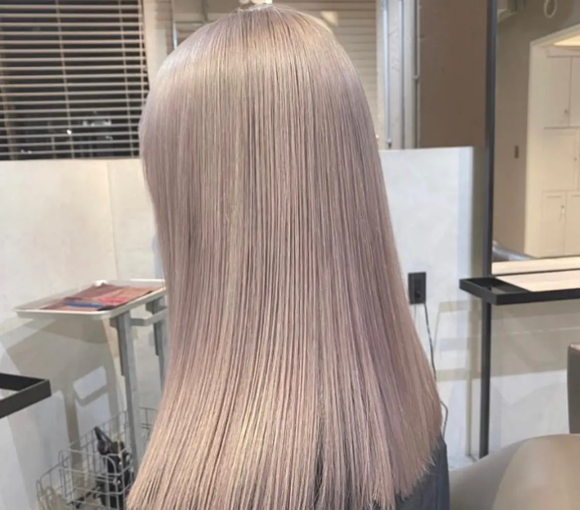 ロング ヘアカラー PELE WAKAのヘアスタイル
