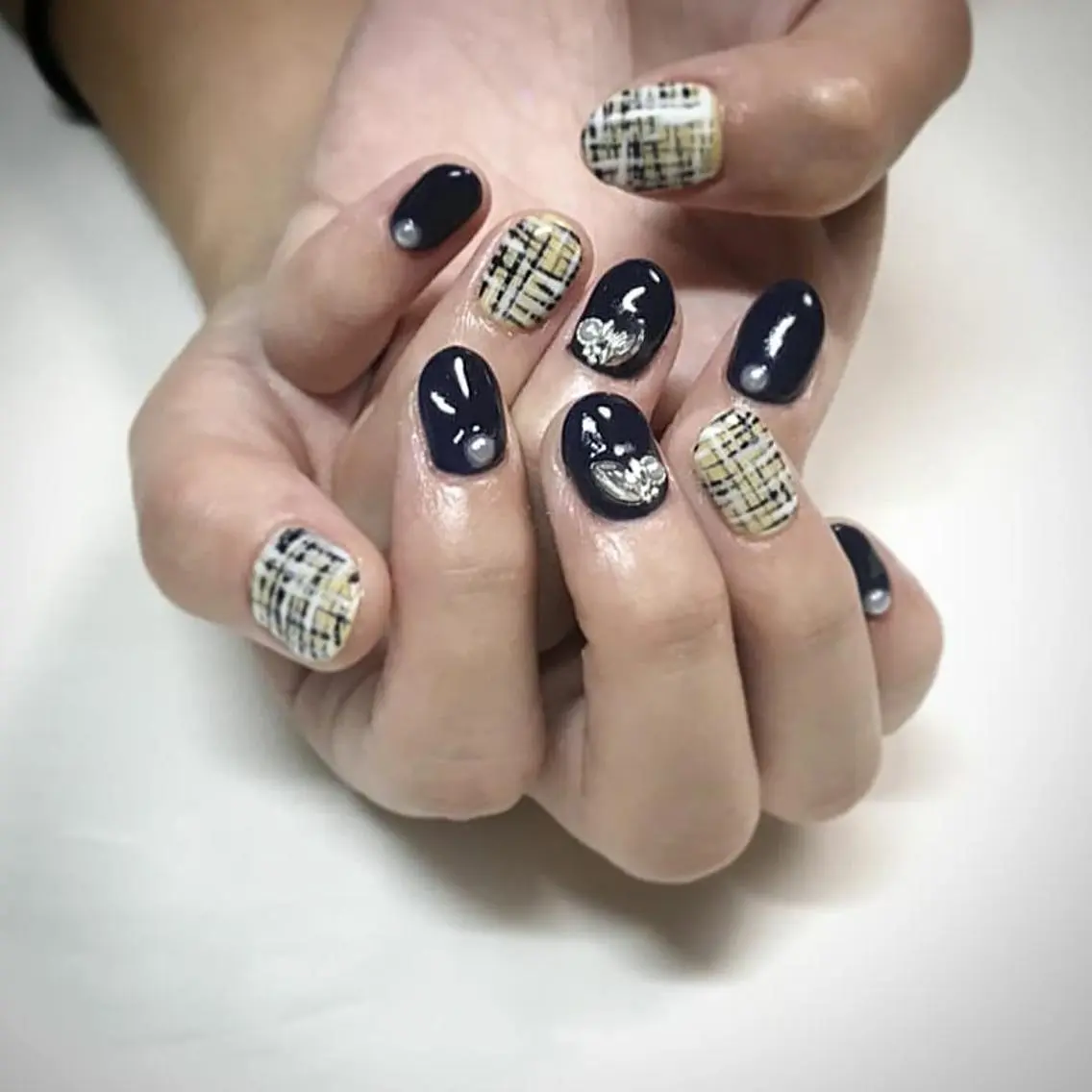 ネイル ツイードネイル ハンドネイル ハンドケア lylynail YUUKAのネイルデザイン