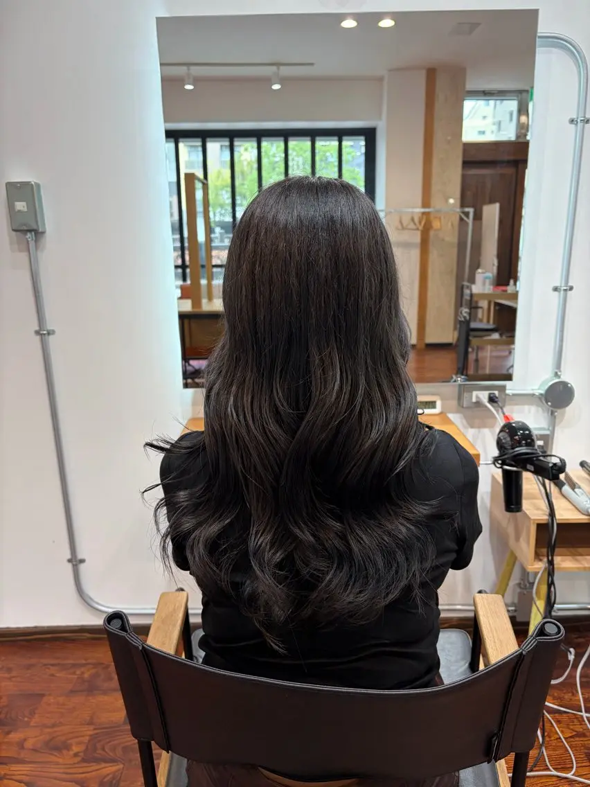 ロング ヘアカラー 上島 未緒のヘアスタイル