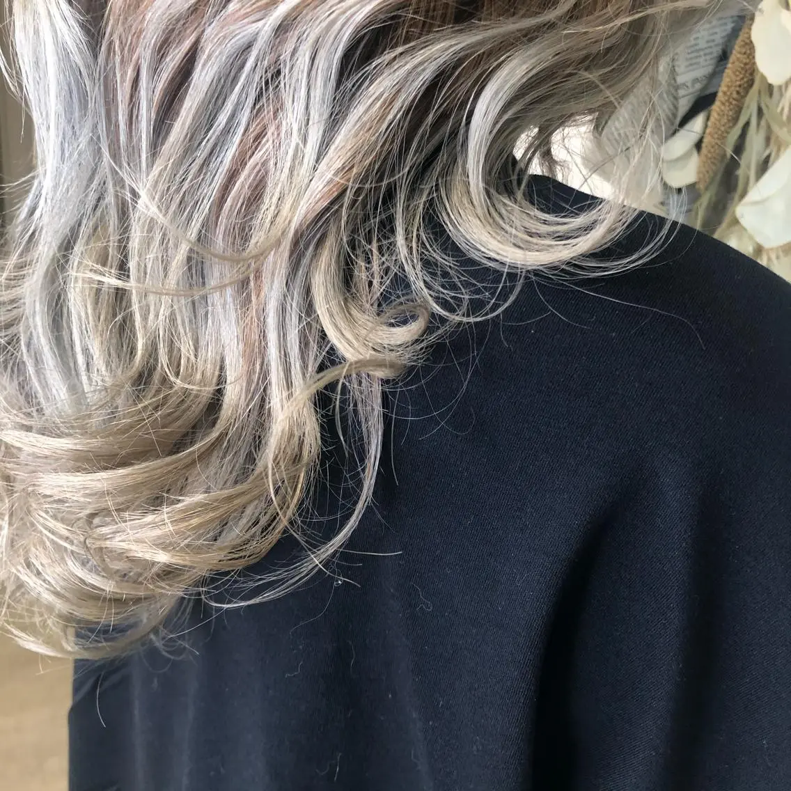 ロング カット ヘアカラー トリートメント 松佐 ゆかりのヘアスタイル
