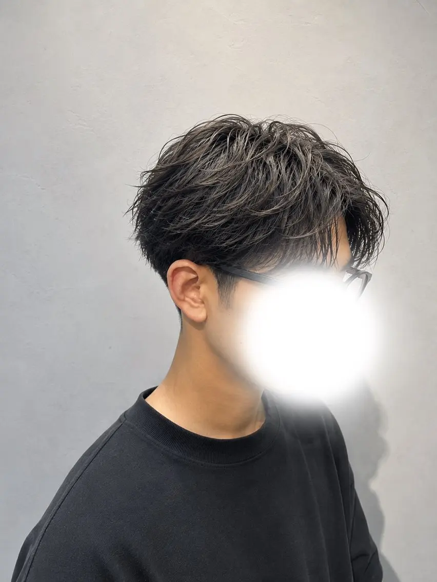 カラー メンズ メンズブリーチ アッシュ アッシュグレー ブリーチ 透明感カラー カット ヘアカラー 渋谷/似合わせ× トレンド ふうか🪽のヘアスタイル