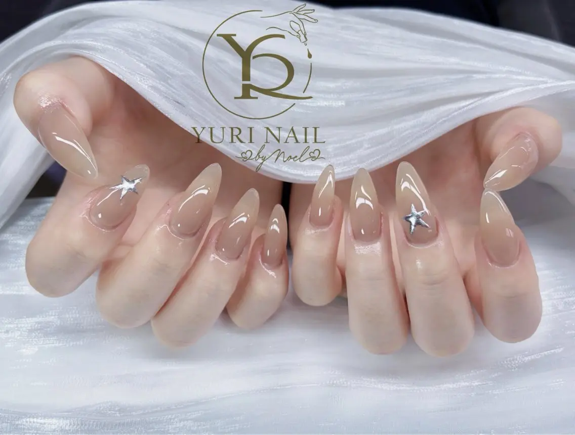 ネイル ハンドネイル フットネイル ハンドケア YURI Nail NARITAのネイルデザイン