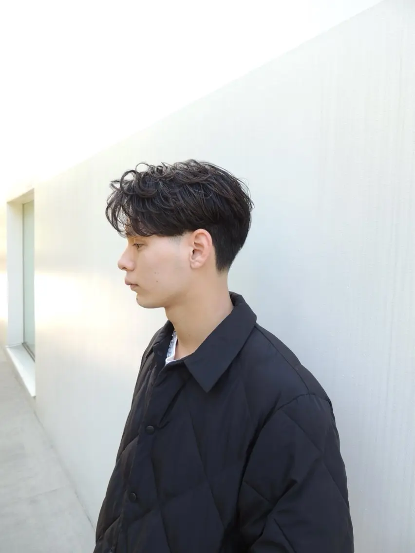 ショート メンズ ⚡メンズパーマフ ェードカットTomyのヘアスタイル