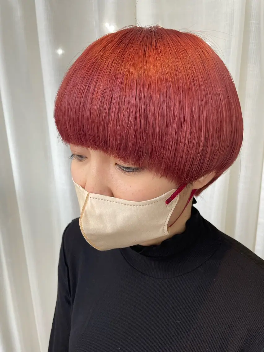 ショート カラー ブリーチ fio マナミのヘアスタイル