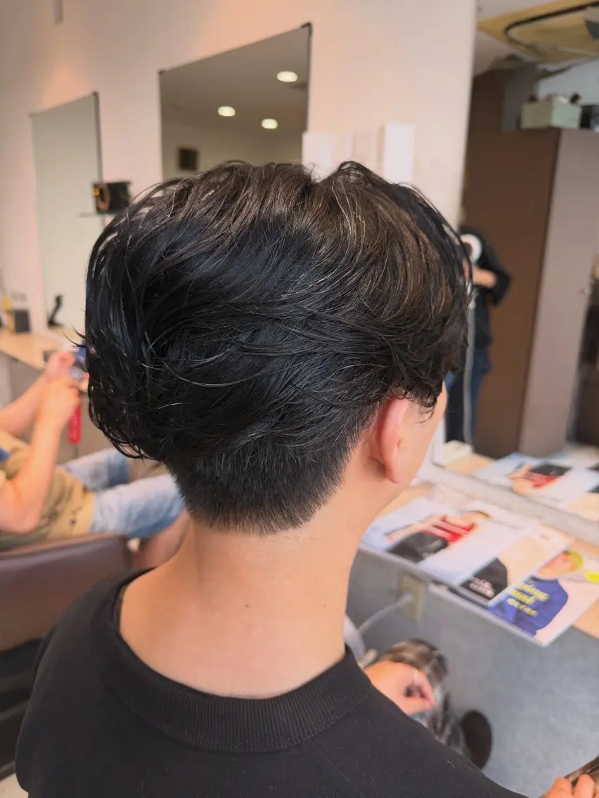 ショート パーマ メンズ センターパート マッシュ メンズパーマ ニュアンスパーマ メンズパーマ シャドウ／大木のヘアスタイル