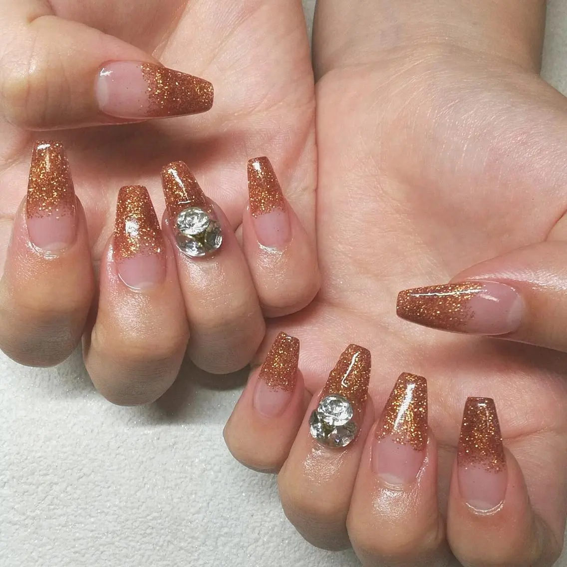 ネイル ストーンネイル private nailsalonのネイルデザイン