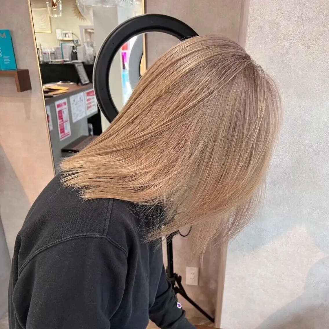 カラー カット ヘアカラー トリートメント RIENS xreaのヘアスタイル