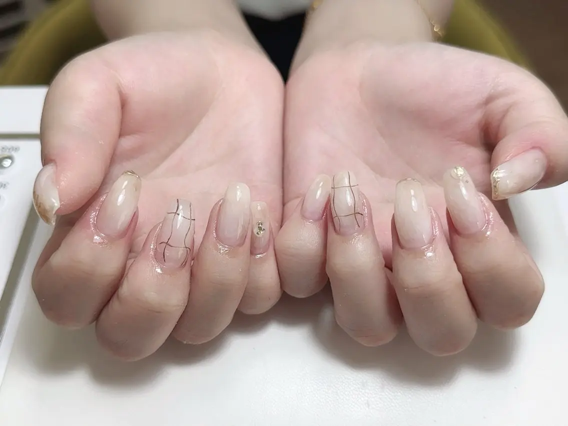 ネイル ハンドネイル NAIL CIRCLESのネイルデザイン