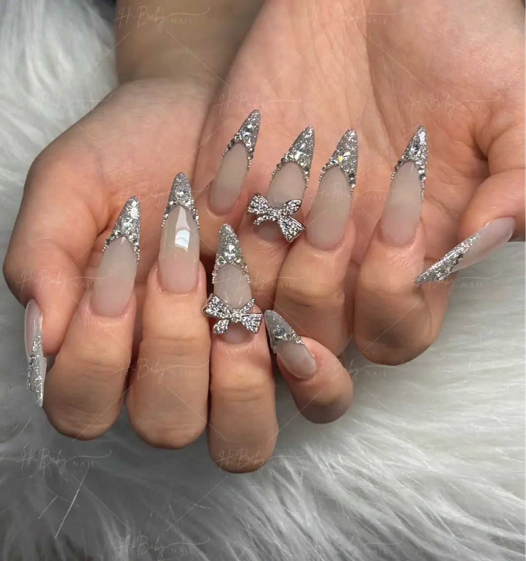 ネイル フレンチネイル ジェルネイル ガラスフレンチ ハロウィン ハート ハンドネイル H.baby Nail Salonのネイルデザイン