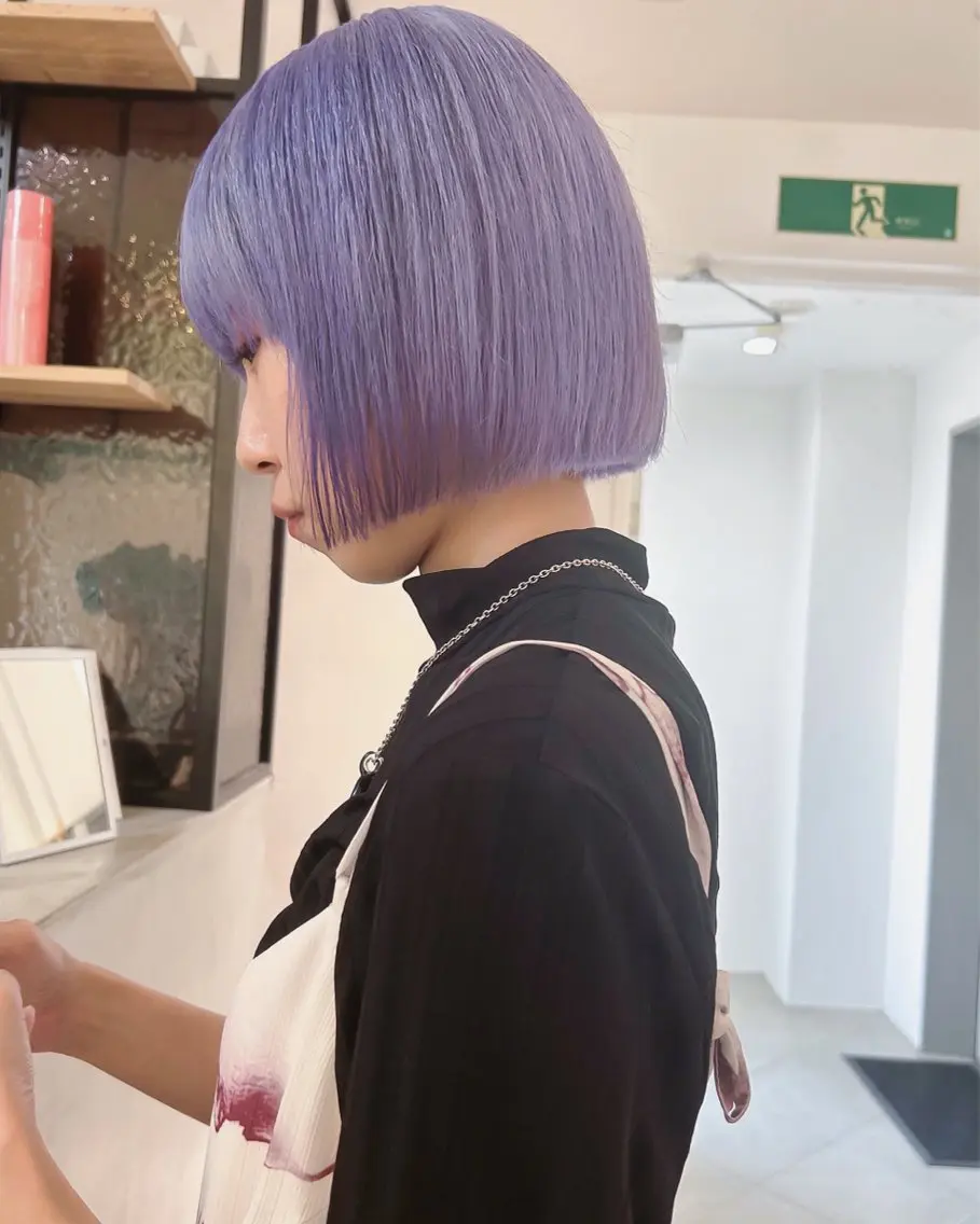 ショート カラー 切りっぱなしボブ パープルカラー ボブ カット ヘアカラー トリートメント 村上雅人 ナチュラルモードのヘアスタイル