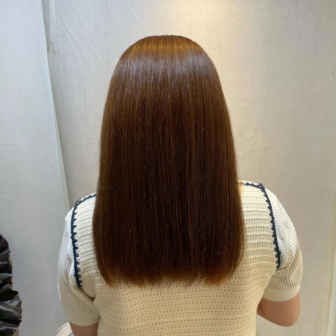 セミロング パーマ 鶴﨑 美優亜のヘアスタイル