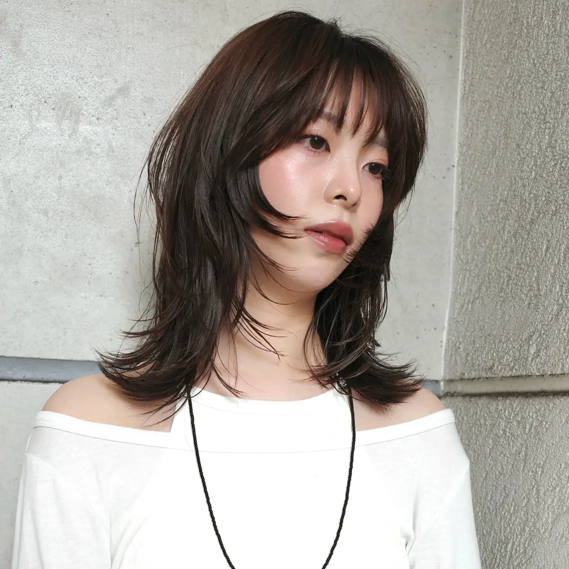 ミディアム カラー ブリーチ 透明感カラー ダブルカラー ブリーチなしカラー 顔まわりレイヤー カット ヘアカラー トリートメント nonoka オリーブ/レイヤーのヘアスタイル