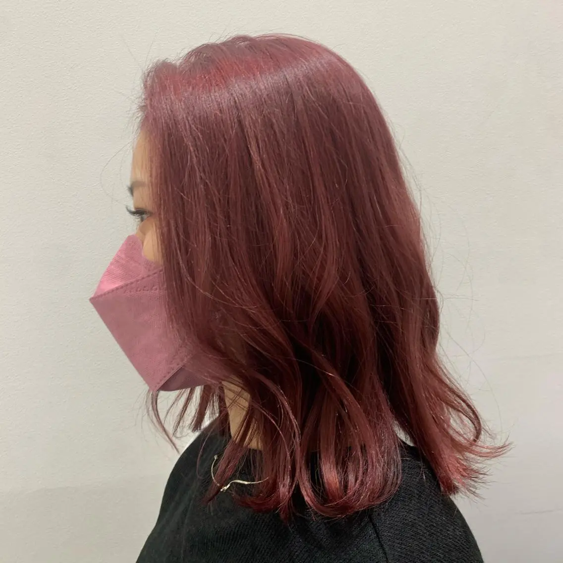 ミディアム 岡田 陸のヘアスタイル