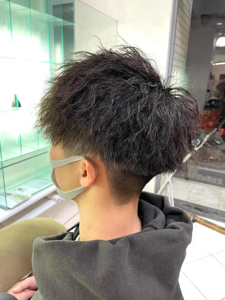 😎メンズ限定 カット+【ツイストスパイラルパーマ】【波巻きスパイラルパーマ】【縦落ちスパイラルパーマ】TM付きの写真