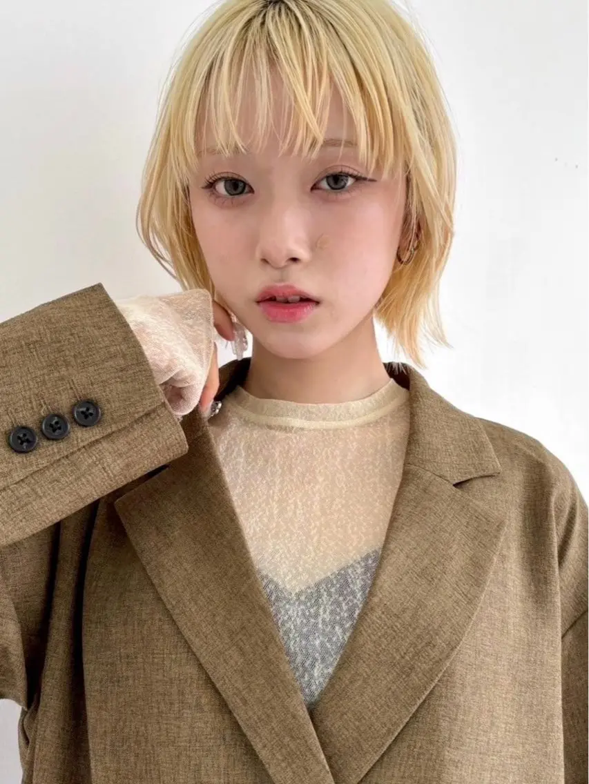カラー ヘアカラー 胡子 凜のヘアスタイル