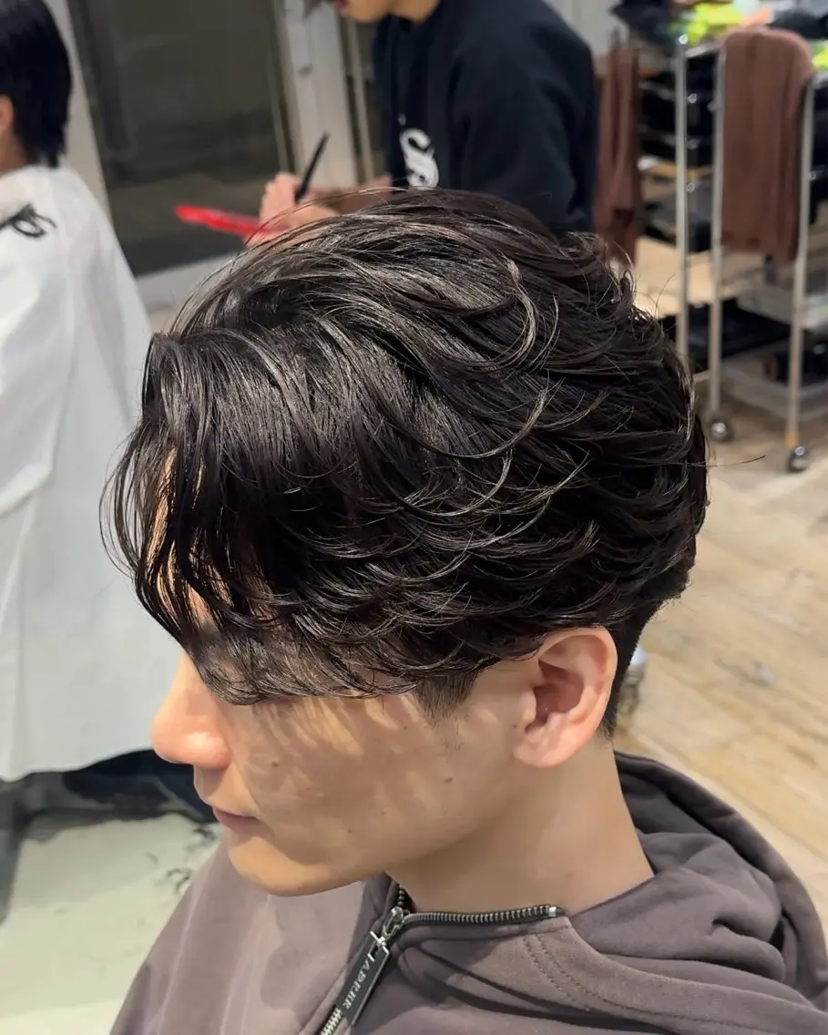 パーマ メンズ フェザーパーマ メンズパーマ カット パーマ fifth 堀内新史のヘアスタイル