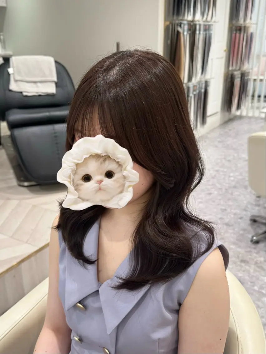 セミロング カット ヘアカラー トリートメント 宮川 葵のヘアスタイル