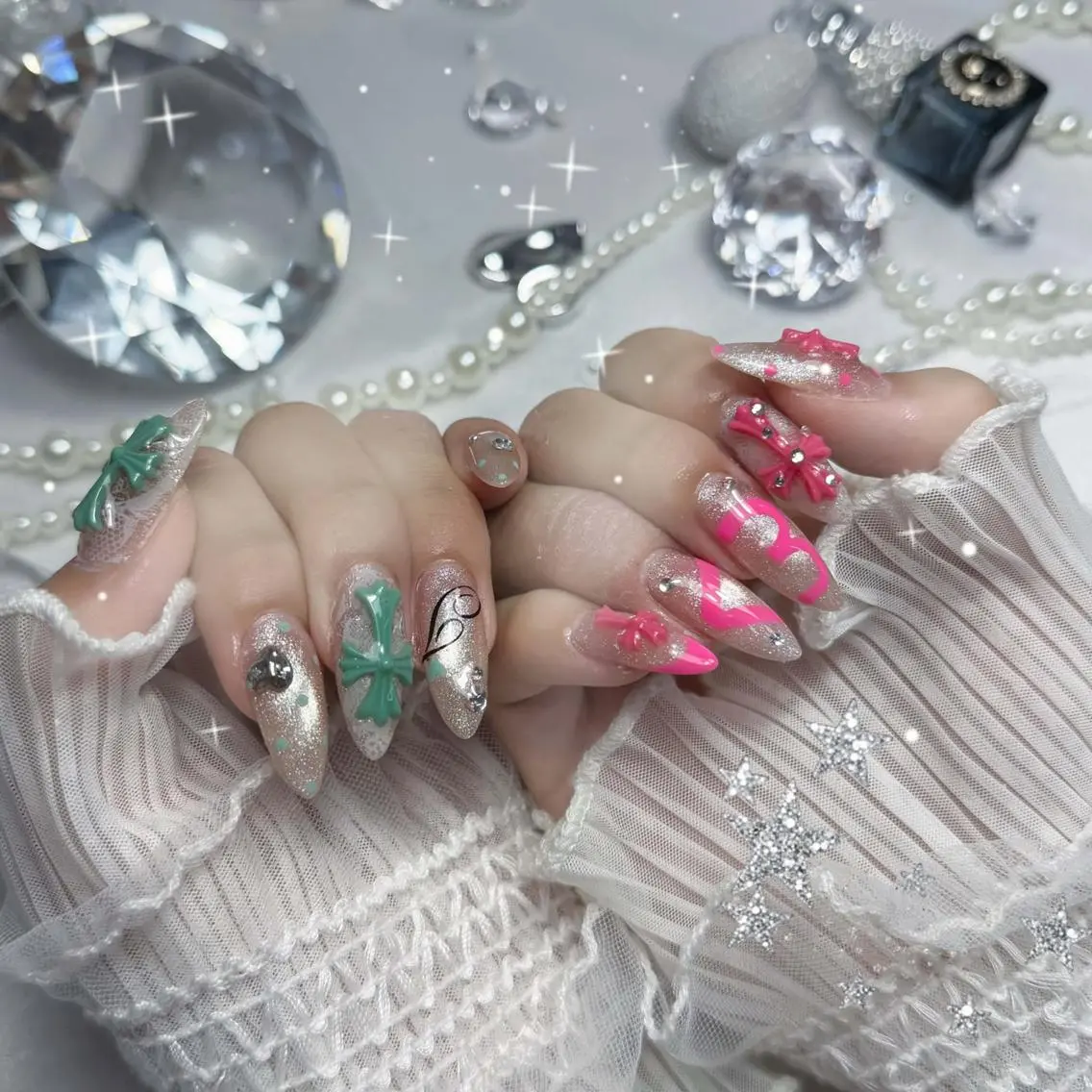 ネイル アートネイル チークネイル ドット フットネイル フレンチネイル ハンドネイル Mika Nails 心斎橋のネイルデザイン
