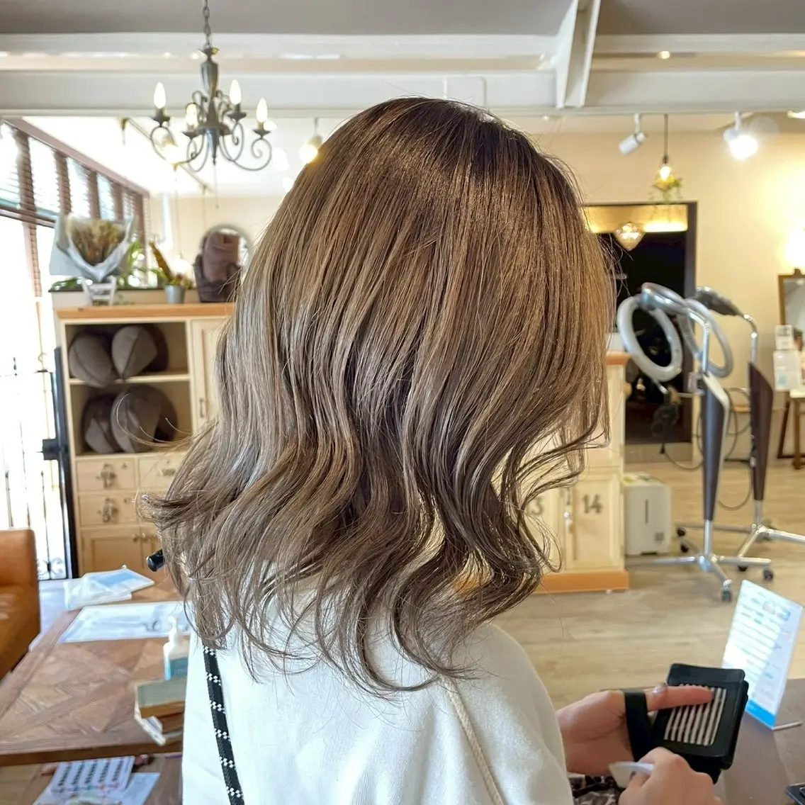 カラー reche MAIのヘアスタイル