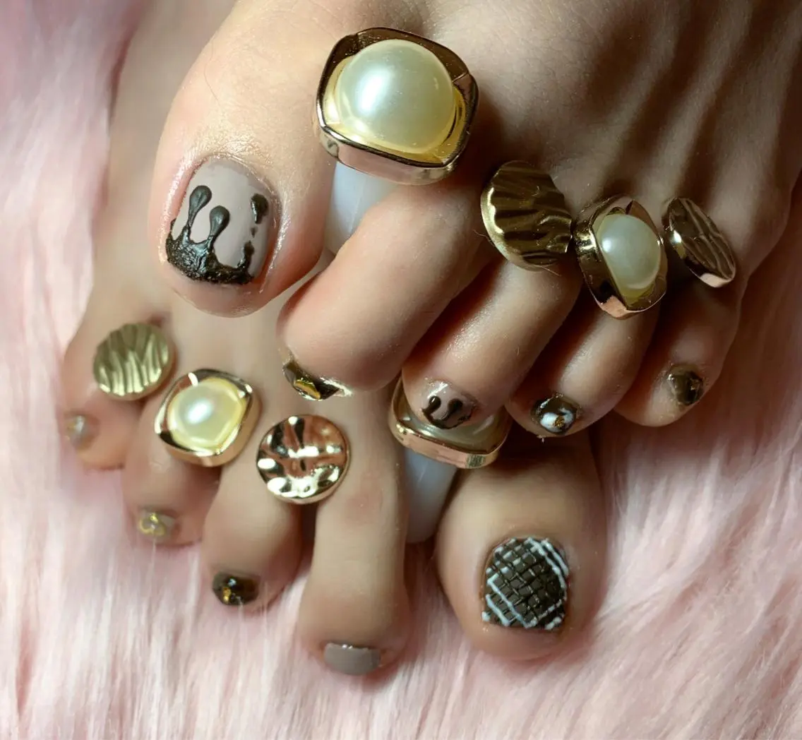 ネイル アニマル柄 アートネイル ブラウン フットネイル ジェルネイル x.1.0.nail ♡Cのネイルデザイン
