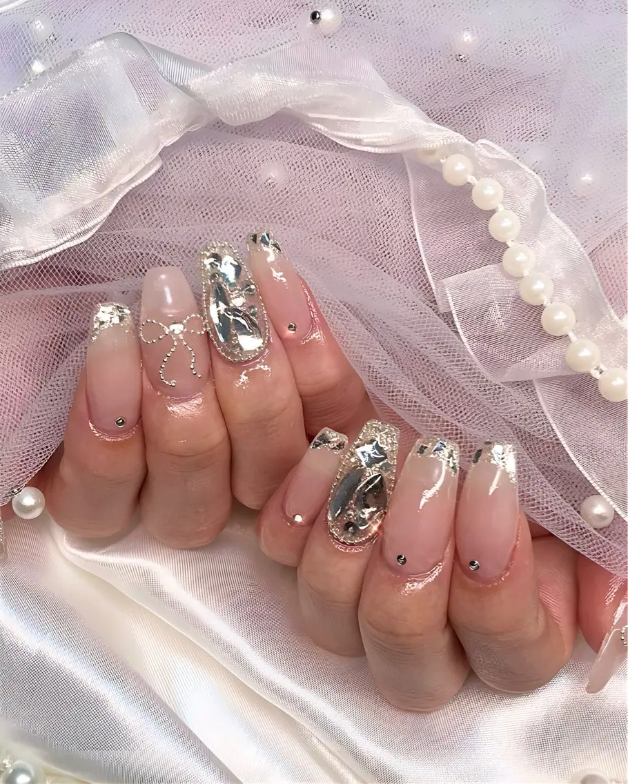 ネイル フレンチネイル ガラスフレンチ eclat 'kのネイルデザイン