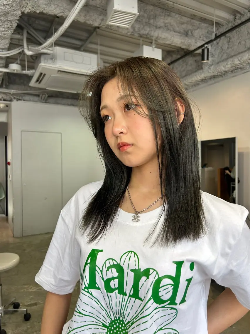 ミディアム カラー ブリーチ ブリーチなしカラー ハイトーン特化/和音 【デザインカラー】のヘアスタイル