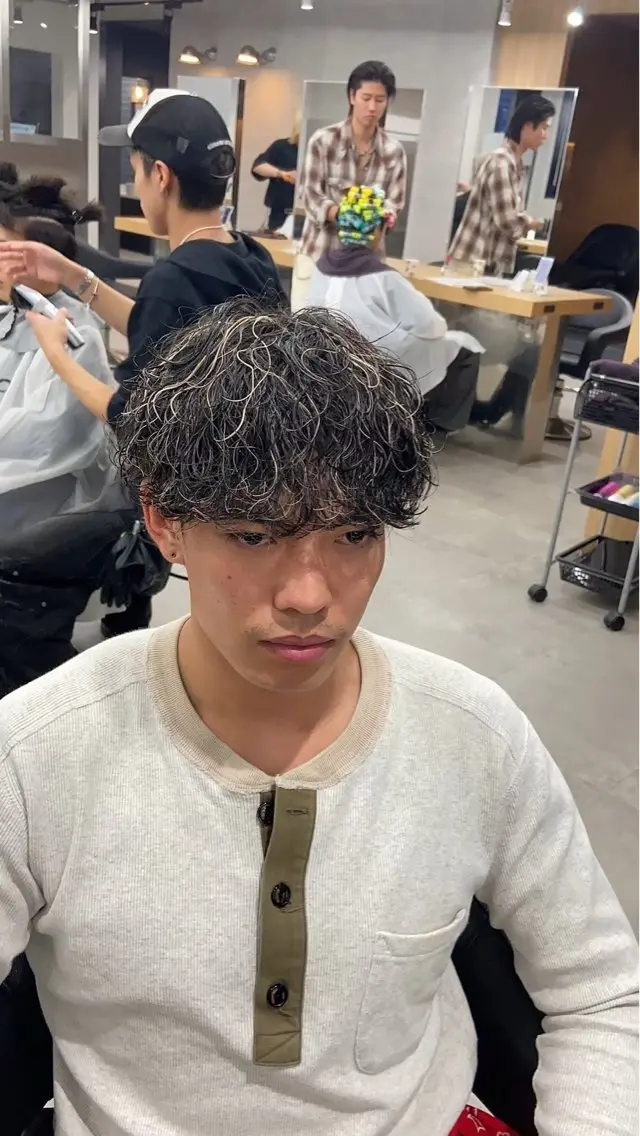 カラー パーマ メンズ カット パーマ 短髪スタイル特化🔥 メグルのヘアスタイル