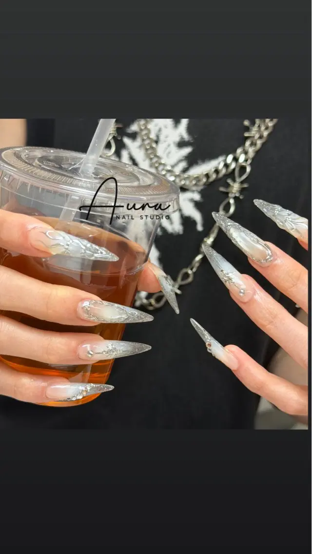 ネイル ハンドネイル Aura Nail Studioのネイルデザイン