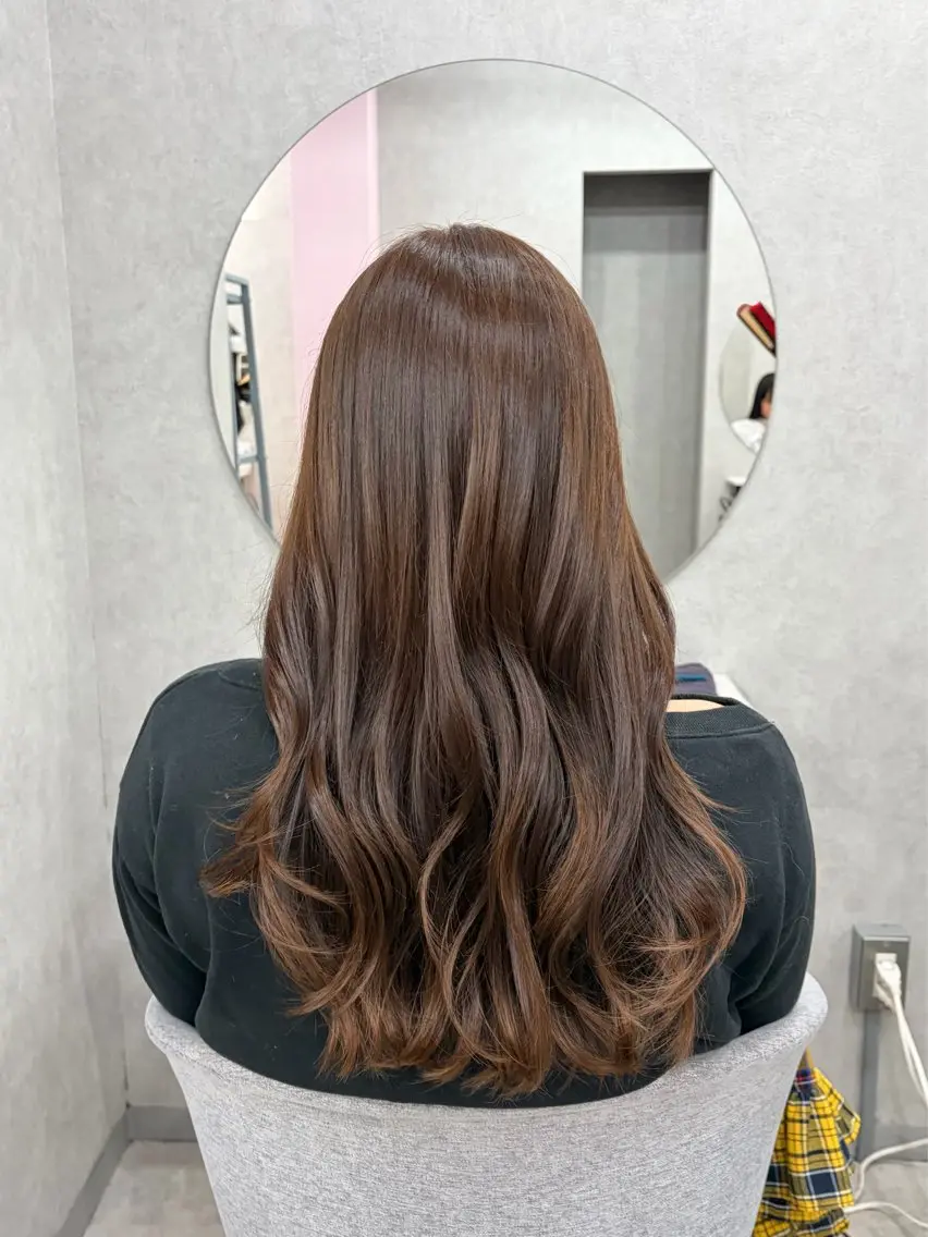 ロング カラー ブラウンカラー マロンブラウン ヘアカラー トリートメント 倉澤 愛理のヘアスタイル