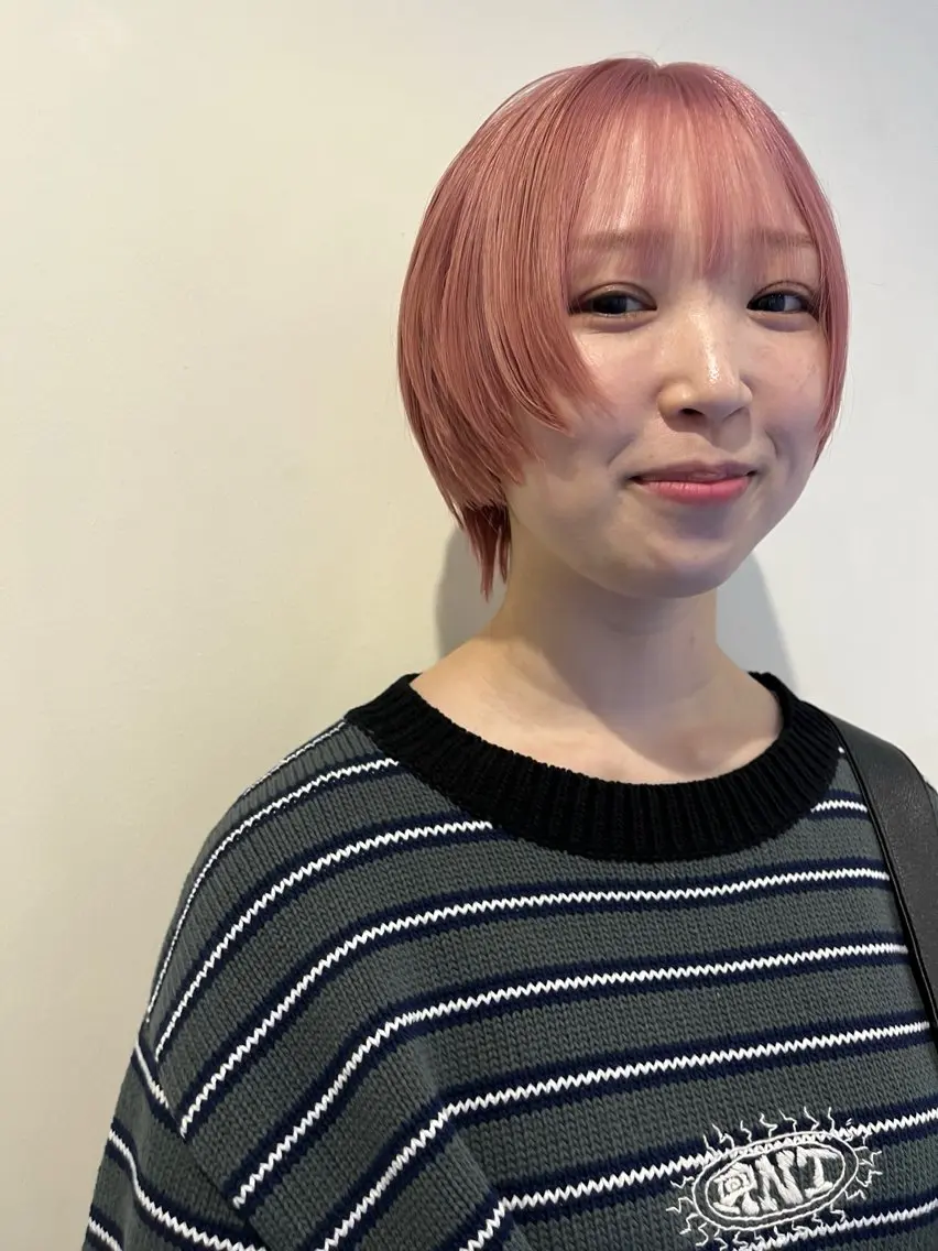 ショート カラー ヘアカラー 🐩透明感ミルクティ ーピンクニイナ🐩のヘアスタイル