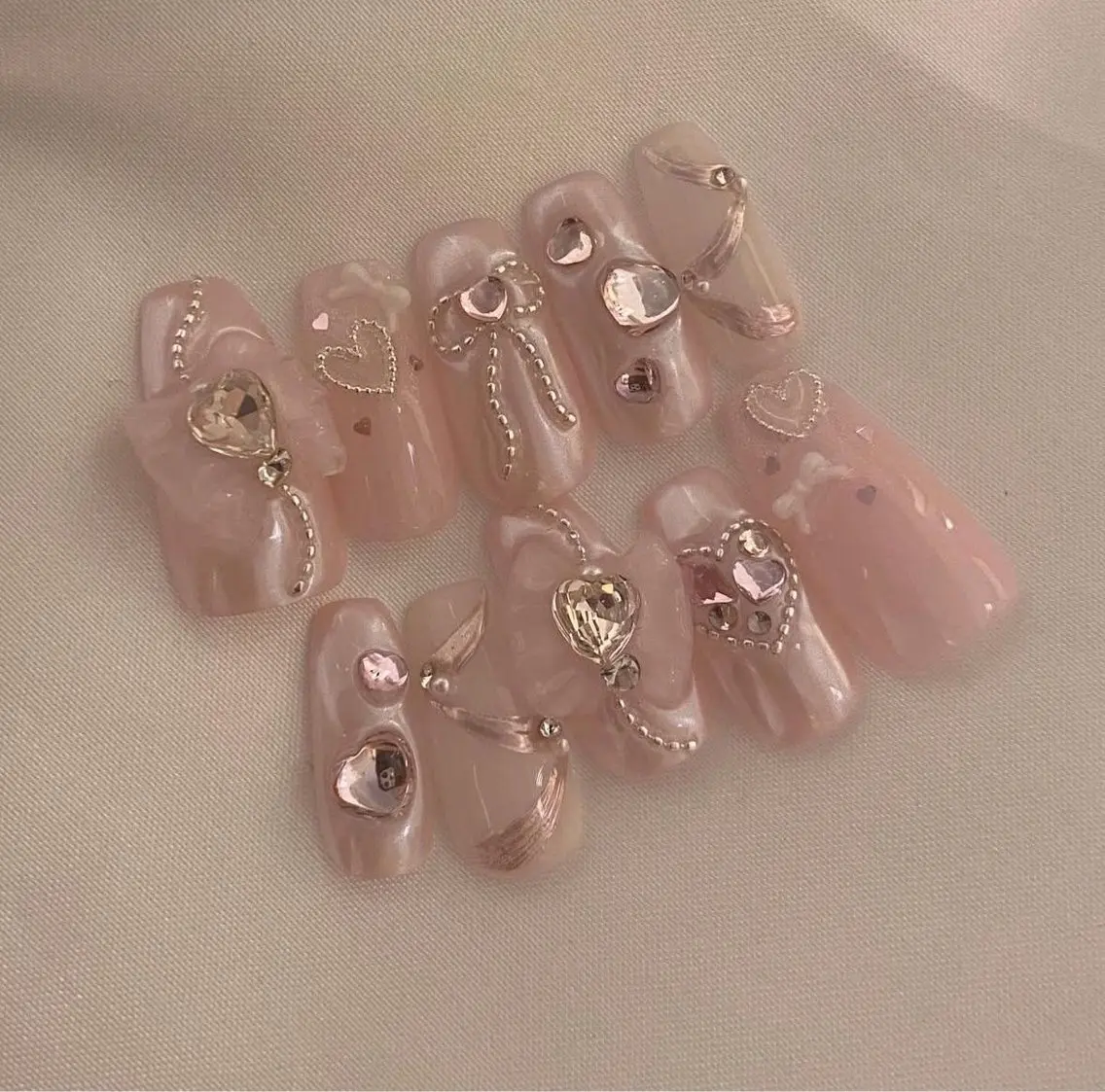 ネイル 韓国ネイル ニュアンスネイル シンプルネイル 春ネイル バレンタイン Nihonthy Nail 新宿のネイルデザイン